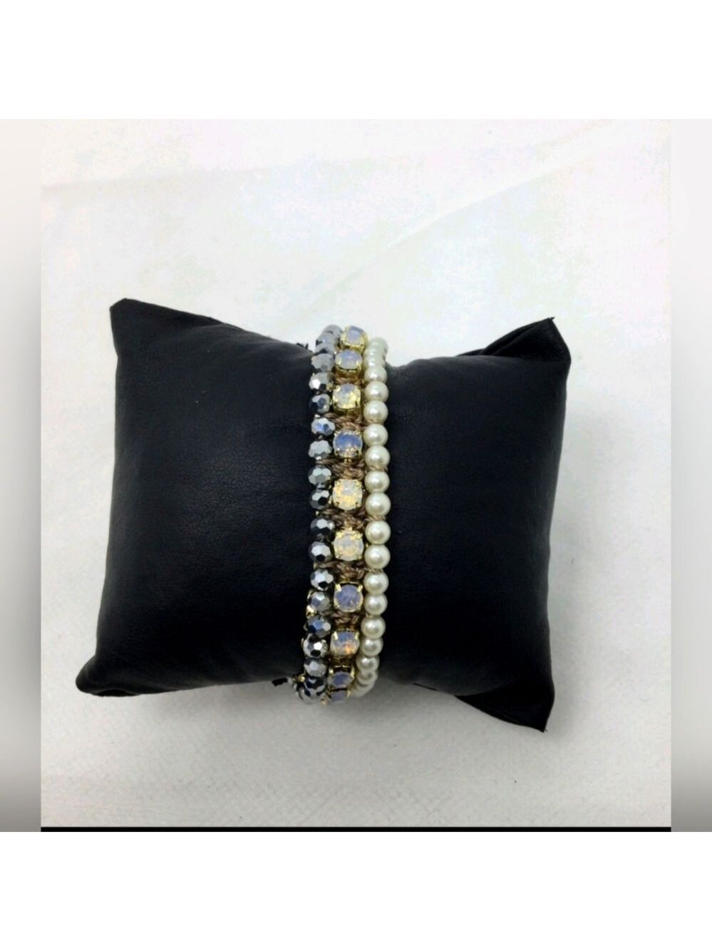 White House Black Market Faux Pearl & Rhinestone Bracelet 7" NWOT